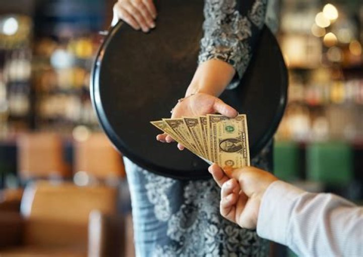 How can a waitress save money?