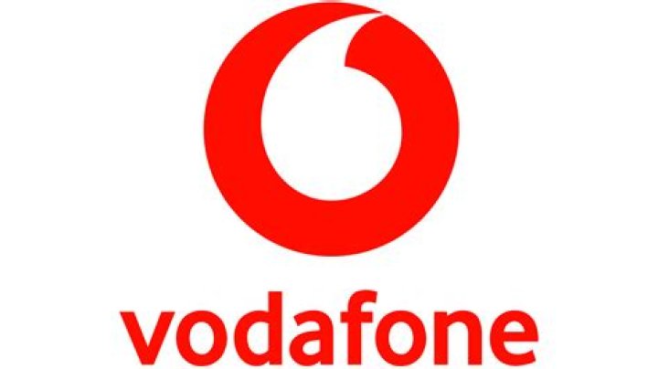 Who designed the new Vodafone idea logo?